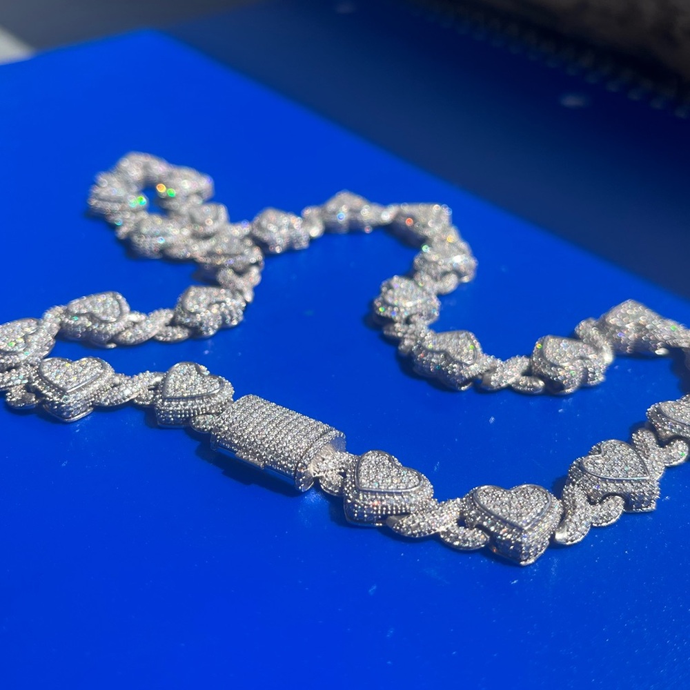 Heart chain - Picture 3 of 5